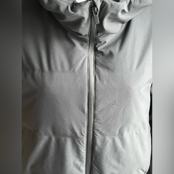 Uniqlo Seamless Down Parka jacket - size XL
coat . - Picture 6 of 13